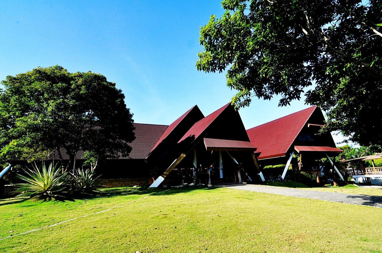 Boffo Resort Calayugan Norte Exteriör bild